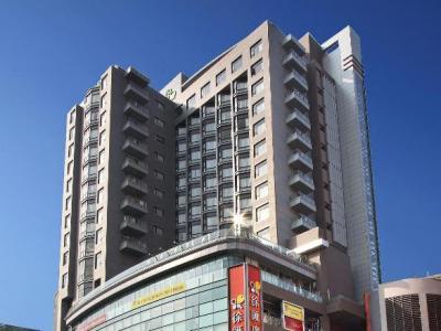 Two Tails Luzhou Hotel 4*